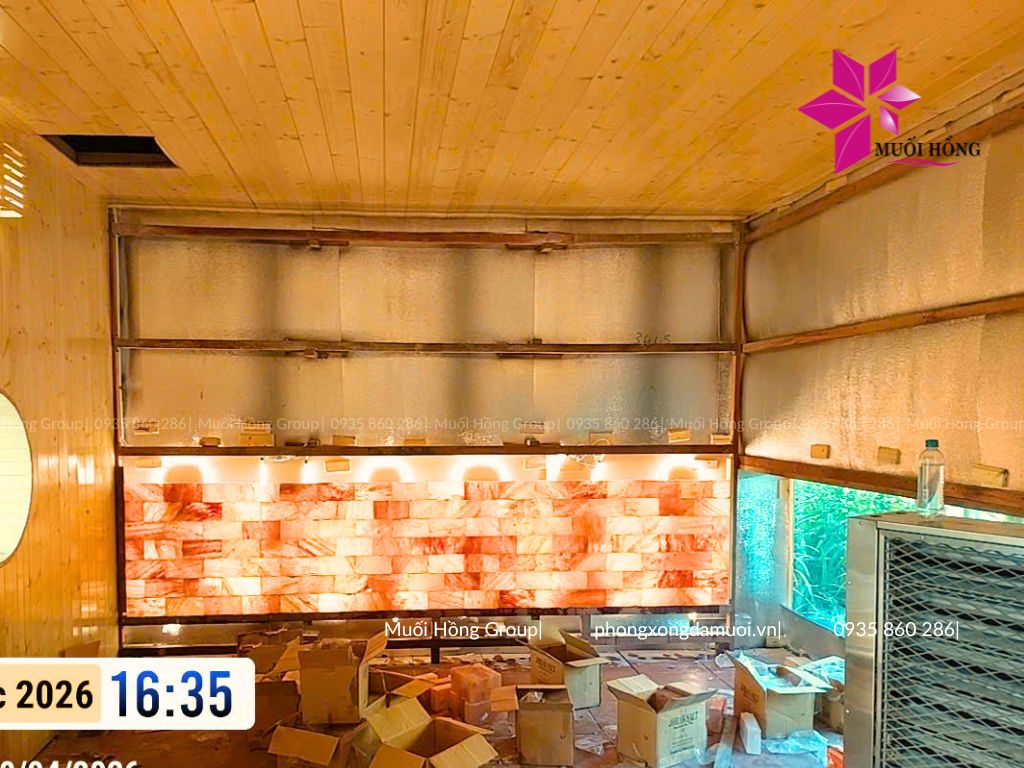 Lắp đặt spa đ&aacute; muối hồng ngoại Muối Hồng